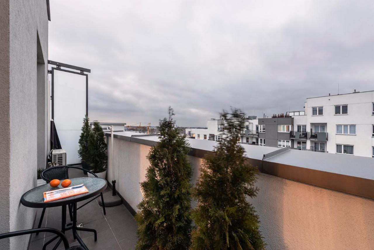 Warsaw - Aparts Lotnisko Okecie Apartment Exterior photo