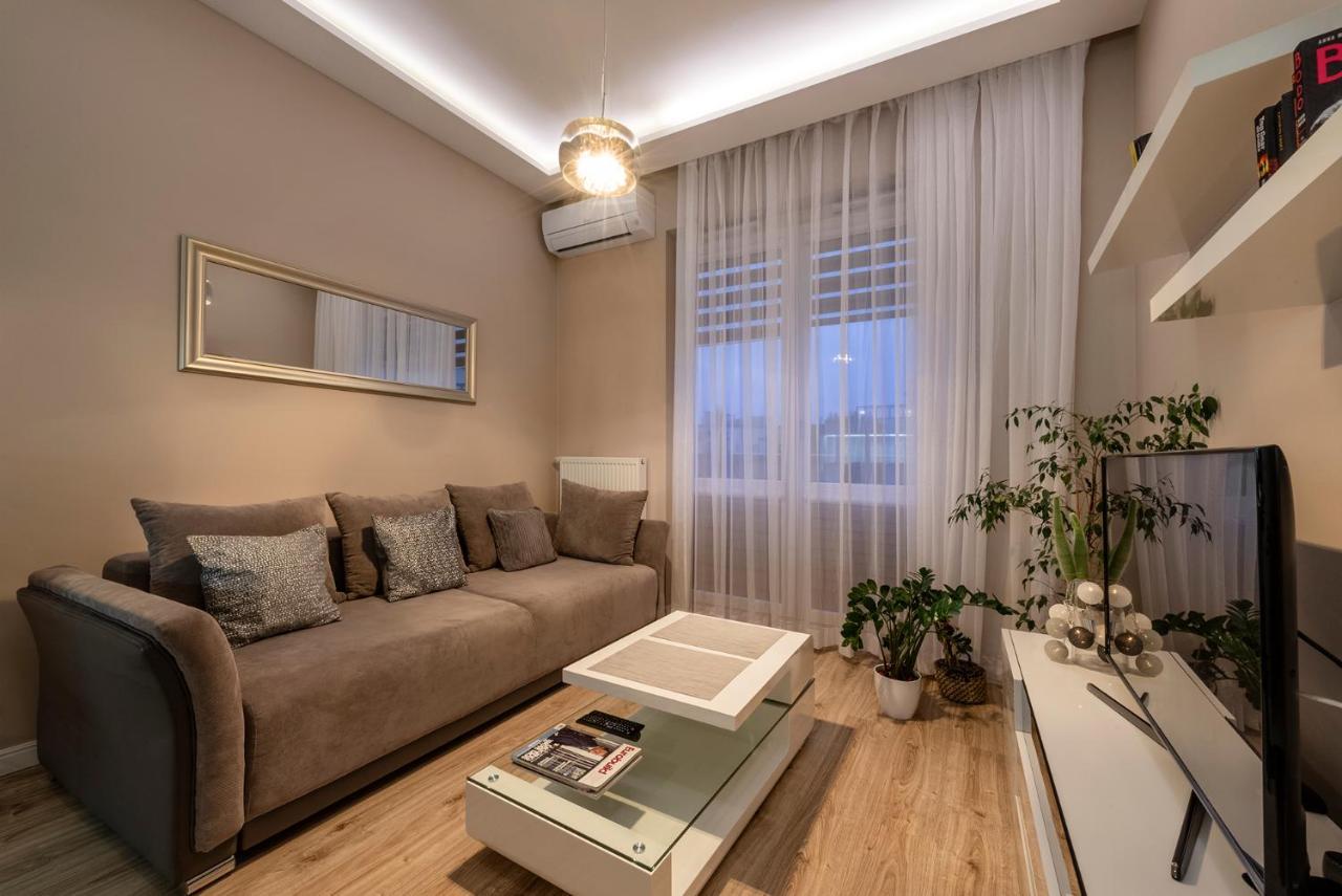 Warsaw - Aparts Lotnisko Okecie Apartment Exterior photo